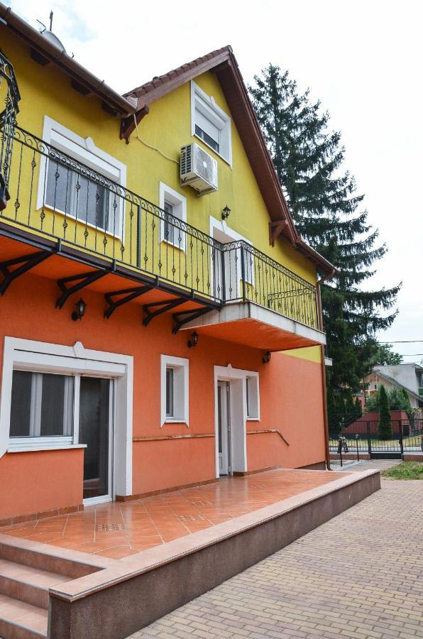 Gábor Áron Apartman Hajduszoboszlo Exterior foto