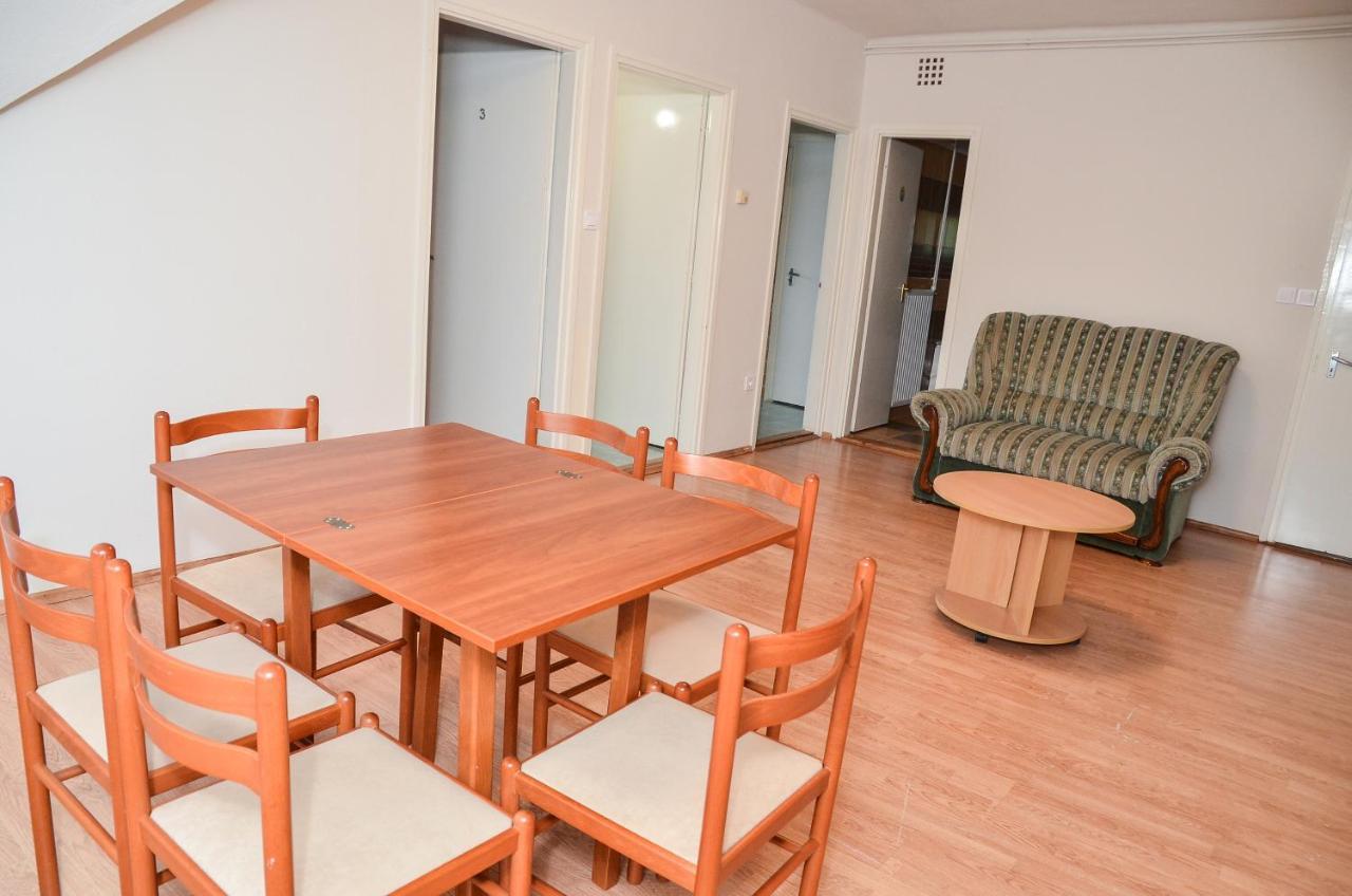 Gábor Áron Apartman Hajduszoboszlo Exterior foto