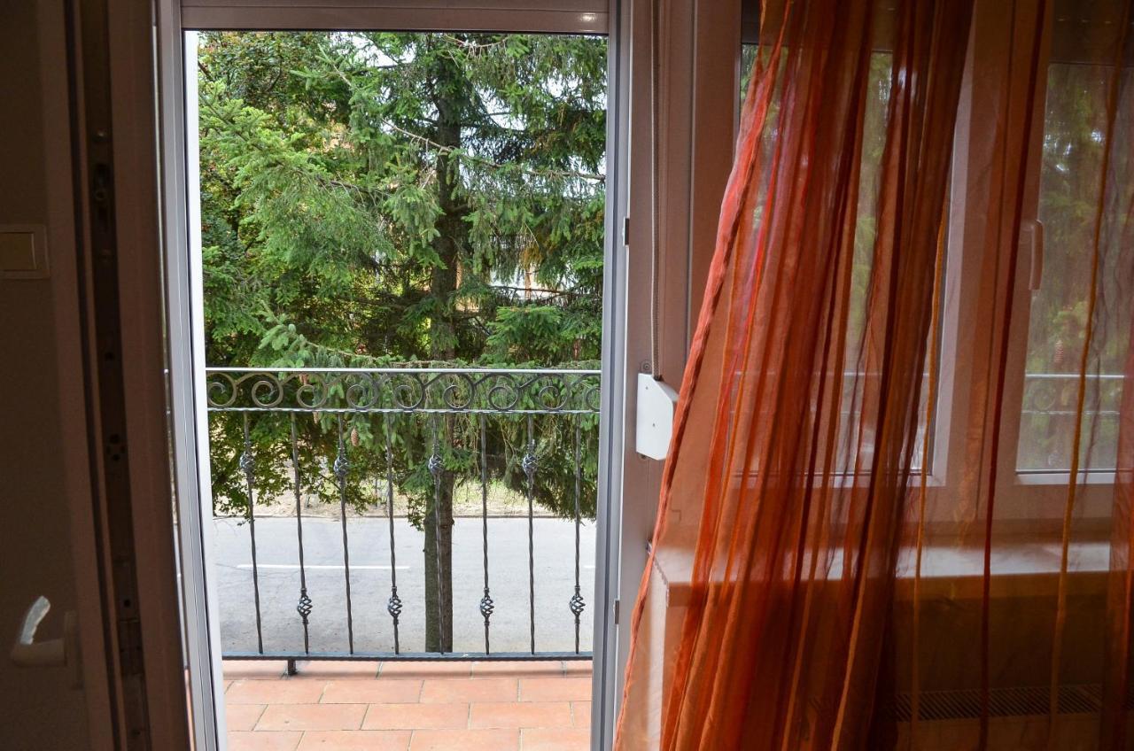 Gábor Áron Apartman Hajduszoboszlo Exterior foto