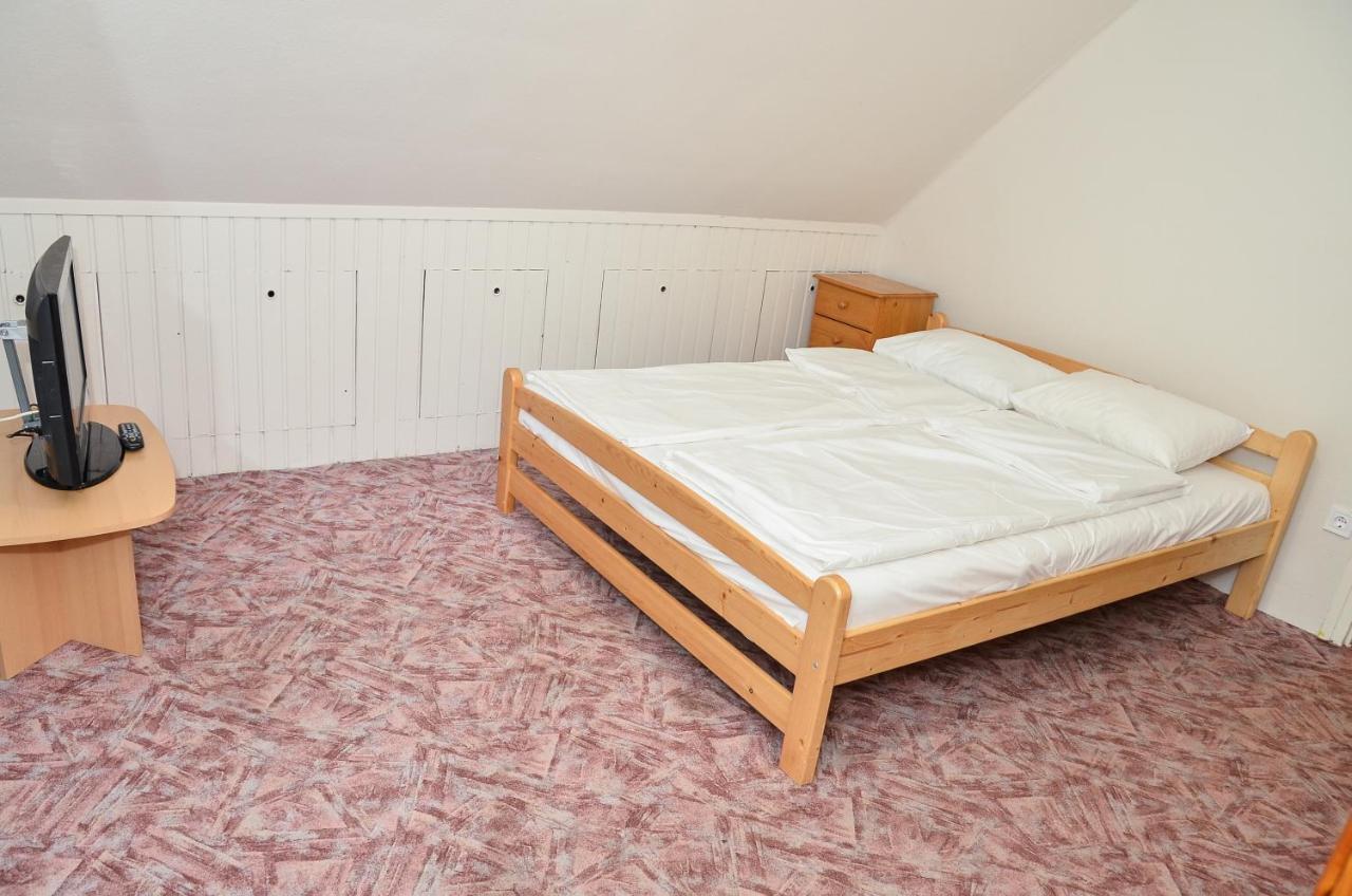 Gábor Áron Apartman Hajduszoboszlo Exterior foto