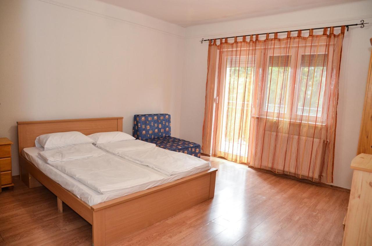 Gábor Áron Apartman Hajduszoboszlo Exterior foto