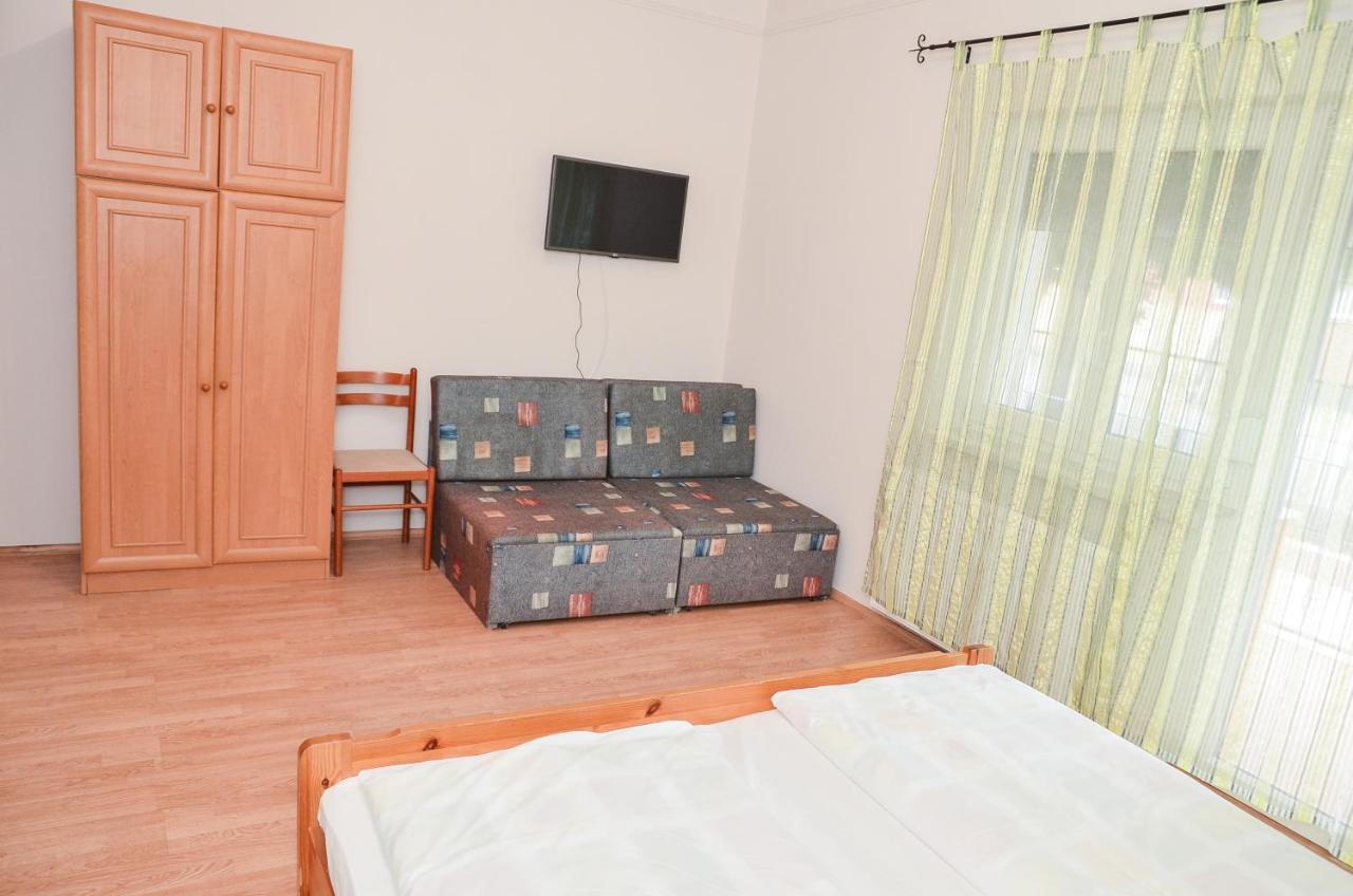Gábor Áron Apartman Hajduszoboszlo Exterior foto