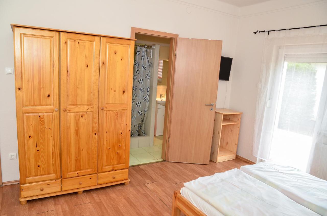 Gábor Áron Apartman Hajduszoboszlo Exterior foto