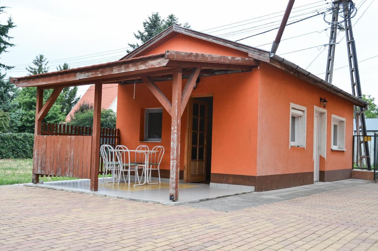 Gábor Áron Apartman Hajduszoboszlo Exterior foto