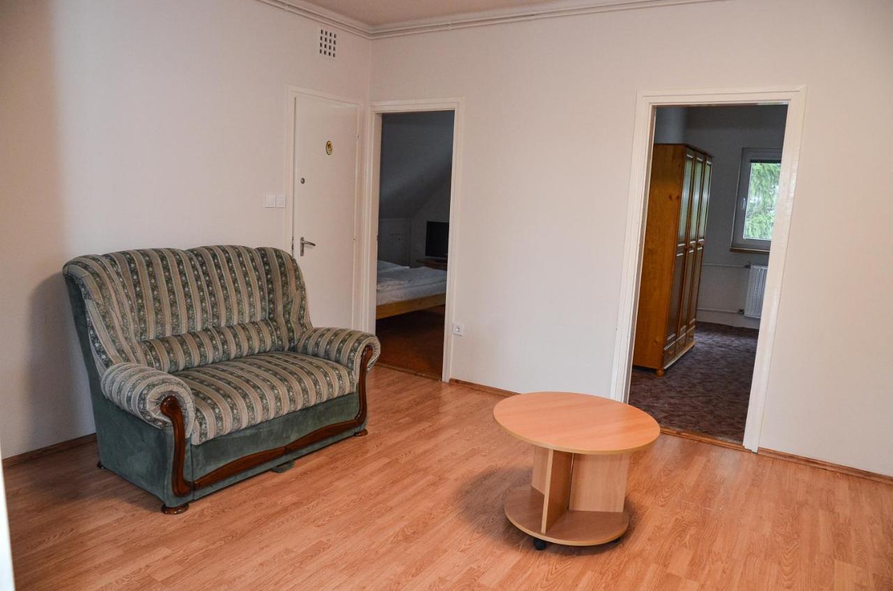 Gábor Áron Apartman Hajduszoboszlo Exterior foto