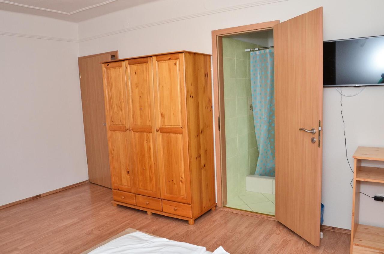 Gábor Áron Apartman Hajduszoboszlo Exterior foto