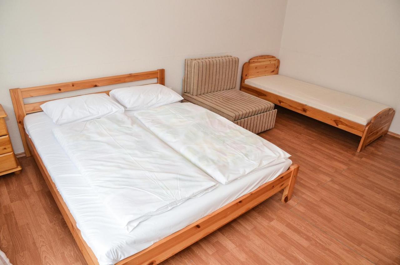 Gábor Áron Apartman Hajduszoboszlo Exterior foto