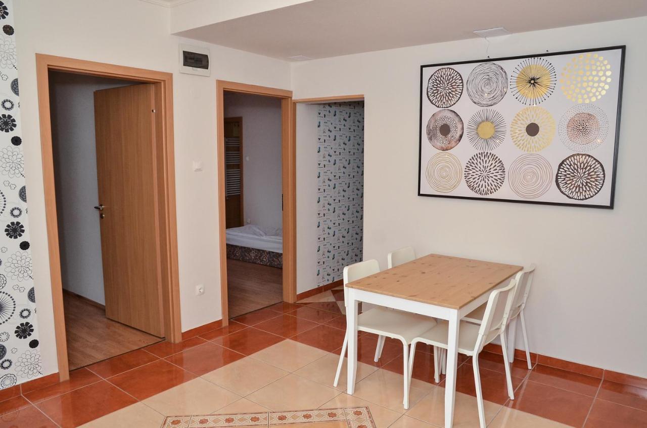 Gábor Áron Apartman Hajduszoboszlo Exterior foto